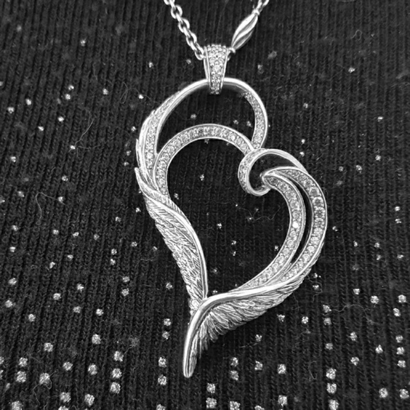 Scott Kay Jewelry - "Angel Wings " Pendant with matching chain SCOTT K